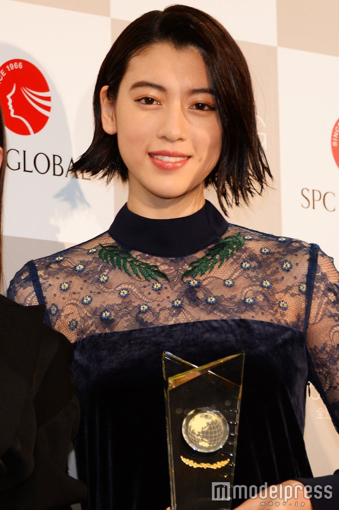 三吉彩花、切りっぱなしボブをお披露目 20歳の決断で「気持ちを新たにできた」 モデルプレス