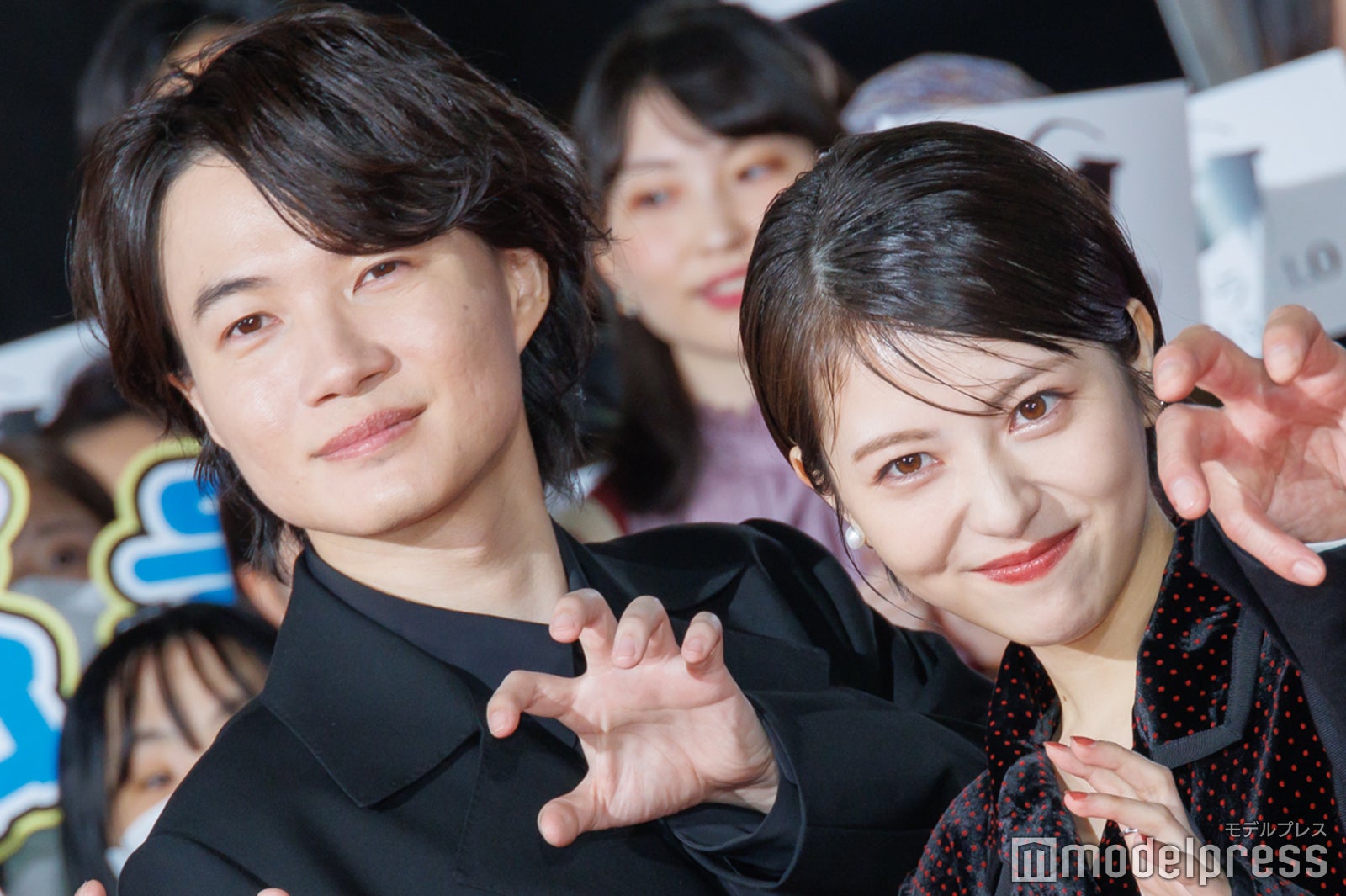 神木隆之介、浜辺美波（C）モデルプレス