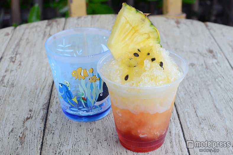 シェイブアイス（トロピカルフルーツ）、スーベニアカップ付き￥880