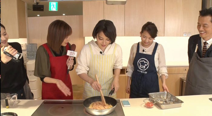 『ラジエーションハウス~放射線科の診断レポート~』より本田翼、広瀬アリス、遠藤憲一が登場 (C)フジテレビ