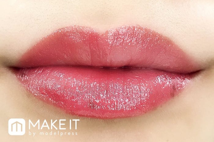 エレガンス/リクイッド ルージュ ビジュー/01 使用(C)モデルプレス