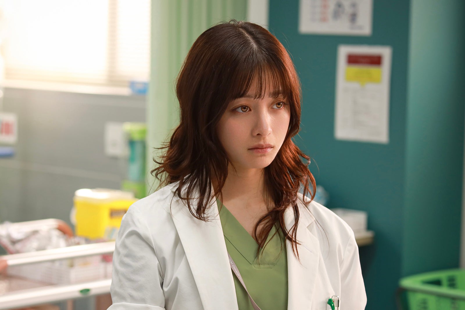 橋本環奈「天久鷹央の推理カルテ」第1話（C）テレビ朝日