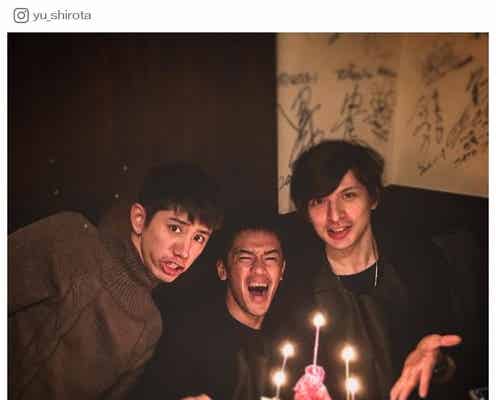 城田優、バースデーに佐藤健、綾野剛、ワンオクTakaら豪華なメンバーが集結