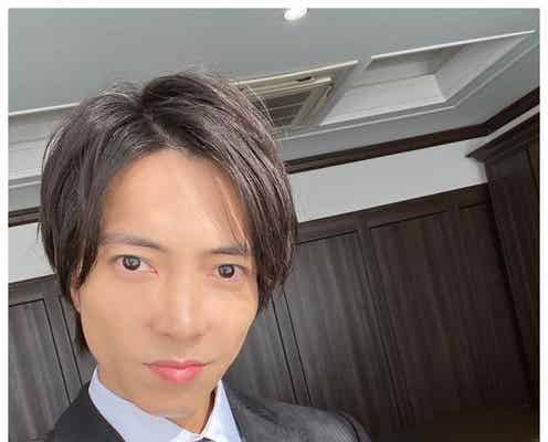 山下智久、“黒スーツ姿”で新年の挨拶「かっこよすぎる」「良い年になりそう」と反響殺到