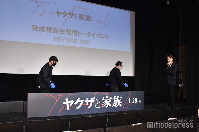 スタッフや報道陣を気にかける優しさ(C)モデルプレス