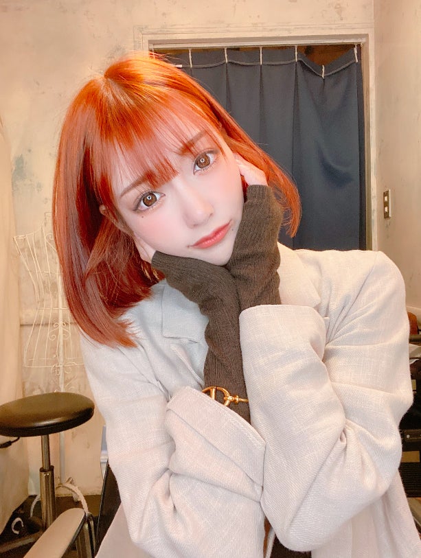 明日花キララ、“前髪ぱっつん”オレンジボブにイメチェン「可愛すぎます」「真似したい」の声