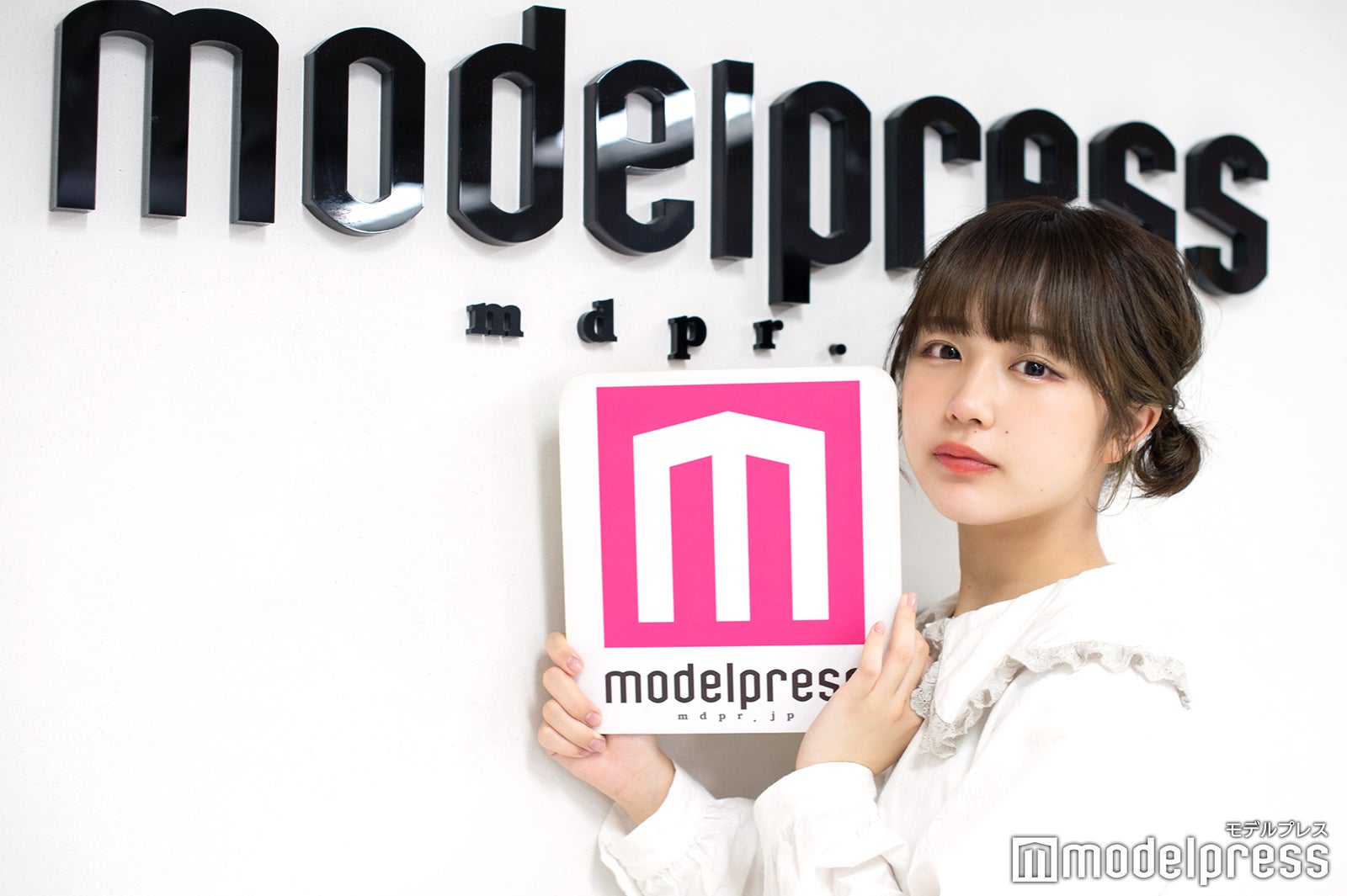 【終了】なえなの、直筆サイン入りチェキプレゼント【2名様】