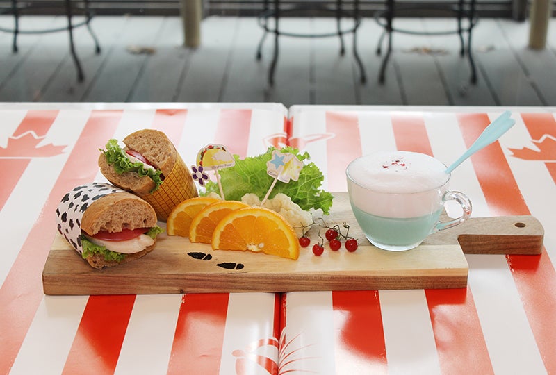 ＜ウッディ＆ボー・ピープ＞運命の再会プレート　1,890円（提供画像）