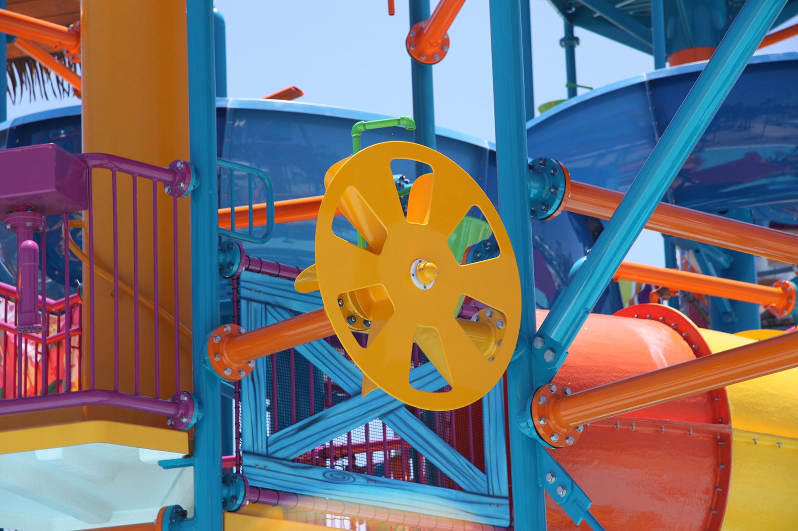 ジャングルジムのような外観／画像提供：長島観光開発