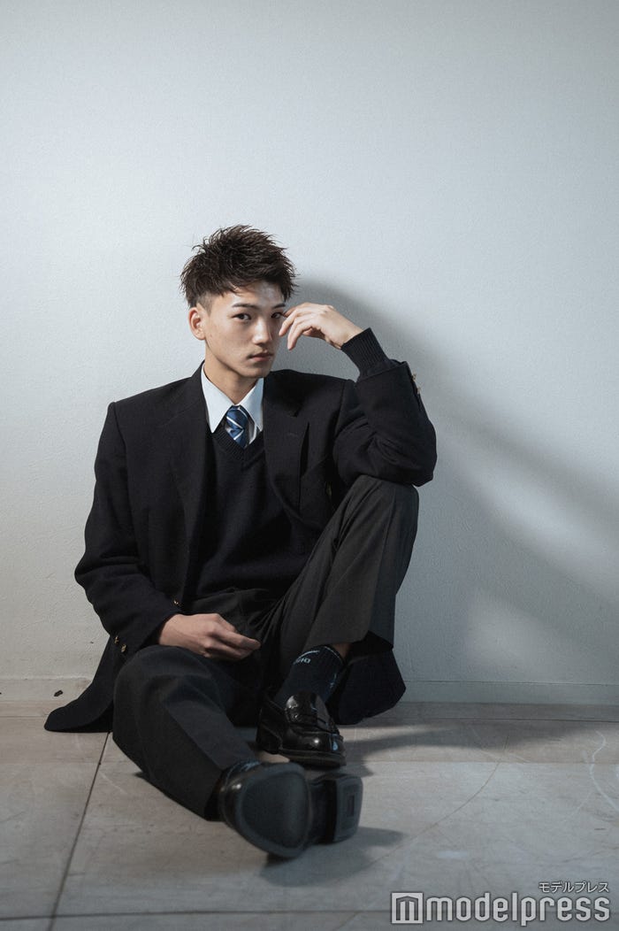 山崎隼輔さん(C)モデルプレス