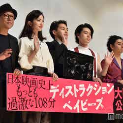 （左から）真利子哲也監督、小松菜奈、柳楽優弥、菅田将暉、村上虹郎（C）モデルプレス