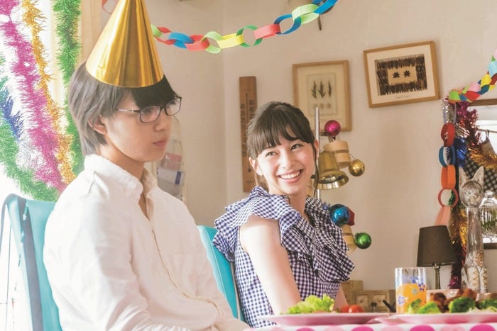 (左から)佐野勇斗、中条あやみ/「3D彼女 リアルガール」場面写真(C)2018 映画「3D彼女 リアルガール」製作委員会 (C)那波マオ/講談社