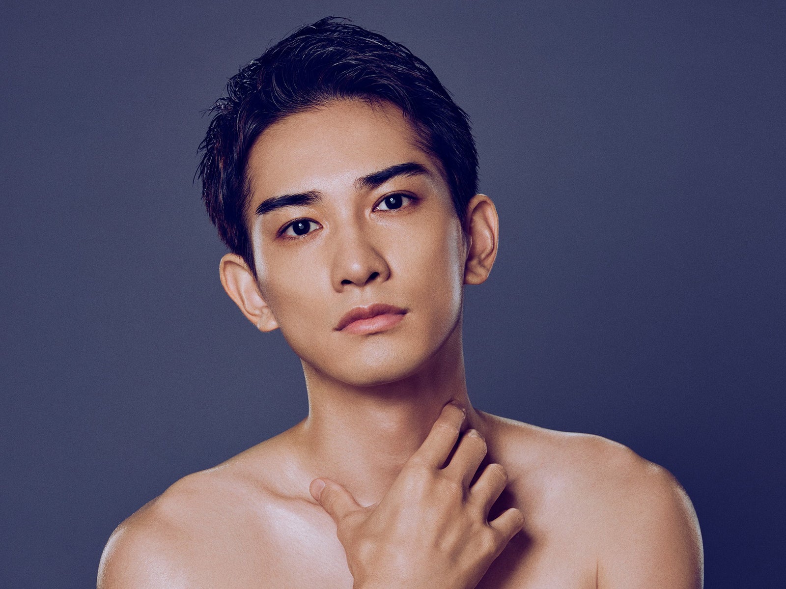 町田啓太、一途な“忠犬系男子”に 江口のりこ主演「SUPER RICH」出演決定 赤楚衛二との3ショットも