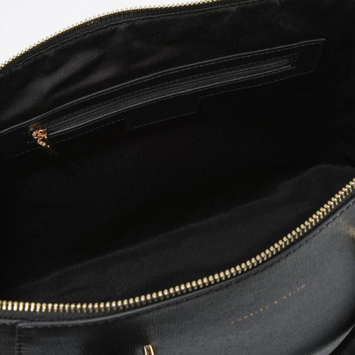 ラージカジュアルハンドバッグ「CHARLES & KEITH」7,290円(税込)/画像提供:CHARLES & KEITH