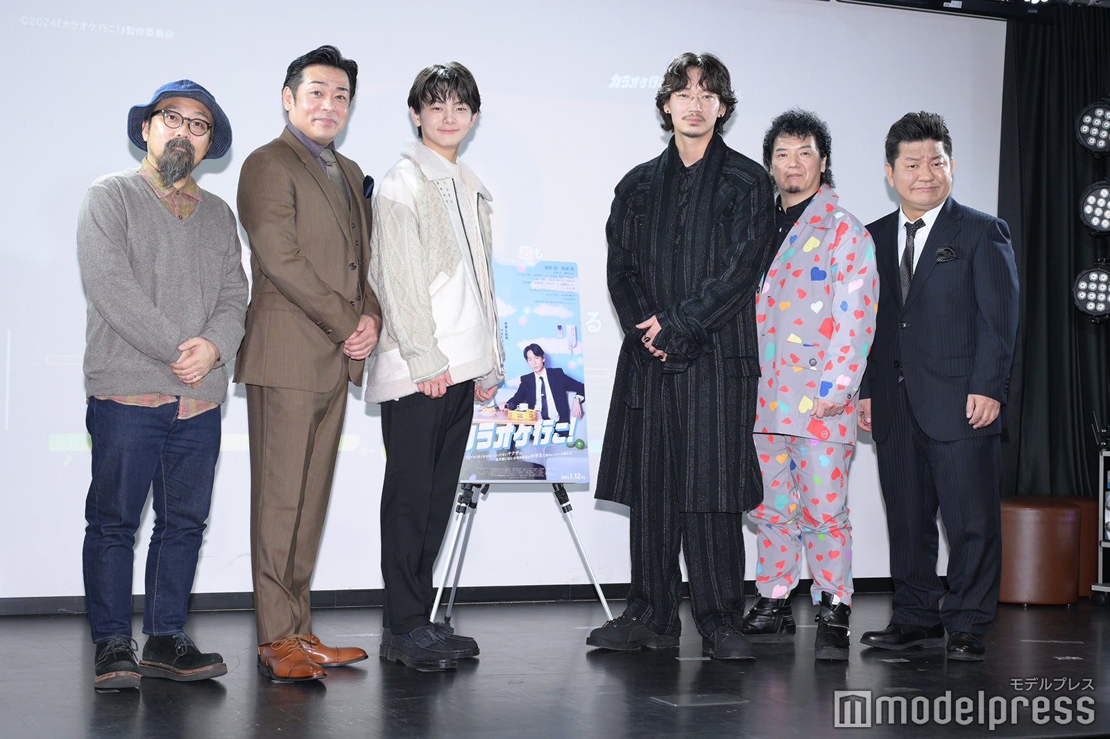 （左から）山下敦弘監督、吉永秀平、齋藤潤、綾野剛、やべきょうすけ、チャンス大城（C）モデルプレス