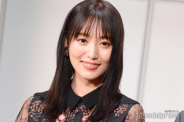 菅井友香(C)モデルプレス