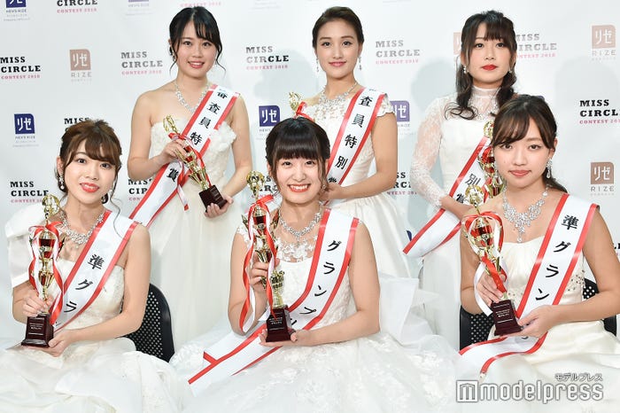 (前列左から)準グランプリ・大間知莉奈さん、グランプリ・平館真生さん、準グランプリ・五十嵐瑞姫さん(後列左から)審査員特別賞・佐々木聖夏さん、古屋明日華さん、前田愛実さん(C)モデルプレス