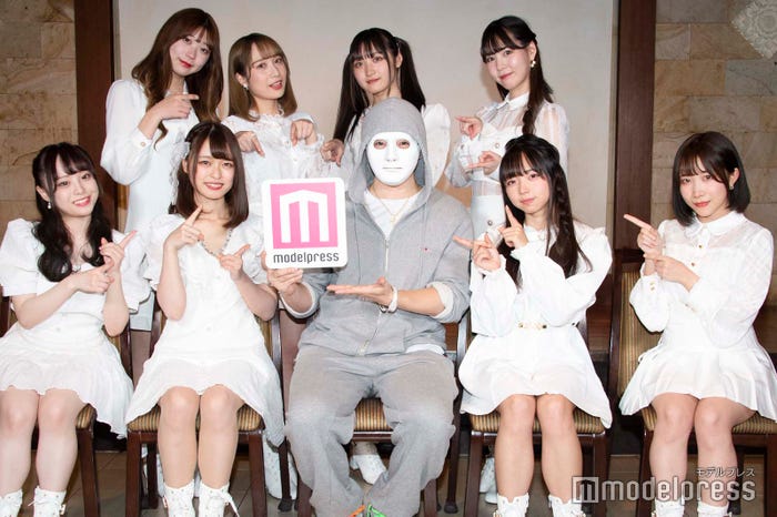 ラファエル(下段中央)、べいびーサたん (C)モデルプレス