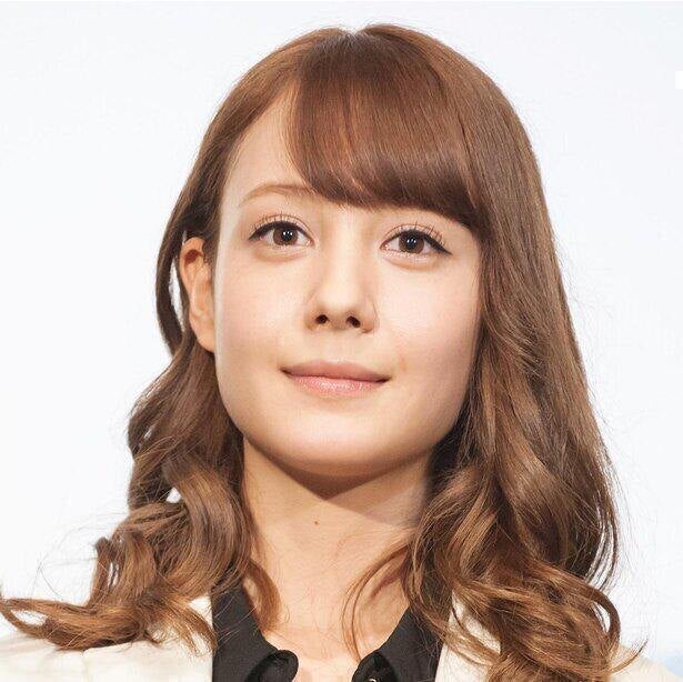 トリンドル玲奈 バブリー感あふれる 80年代風メイク Shotに 懐かしい感じ 雰囲気変わりますね モデルプレス トリンドル玲奈 バブリー感あふれる 80年代風メイク Shotに 懐かしい感じ 雰囲気変わりますね モデルプレス