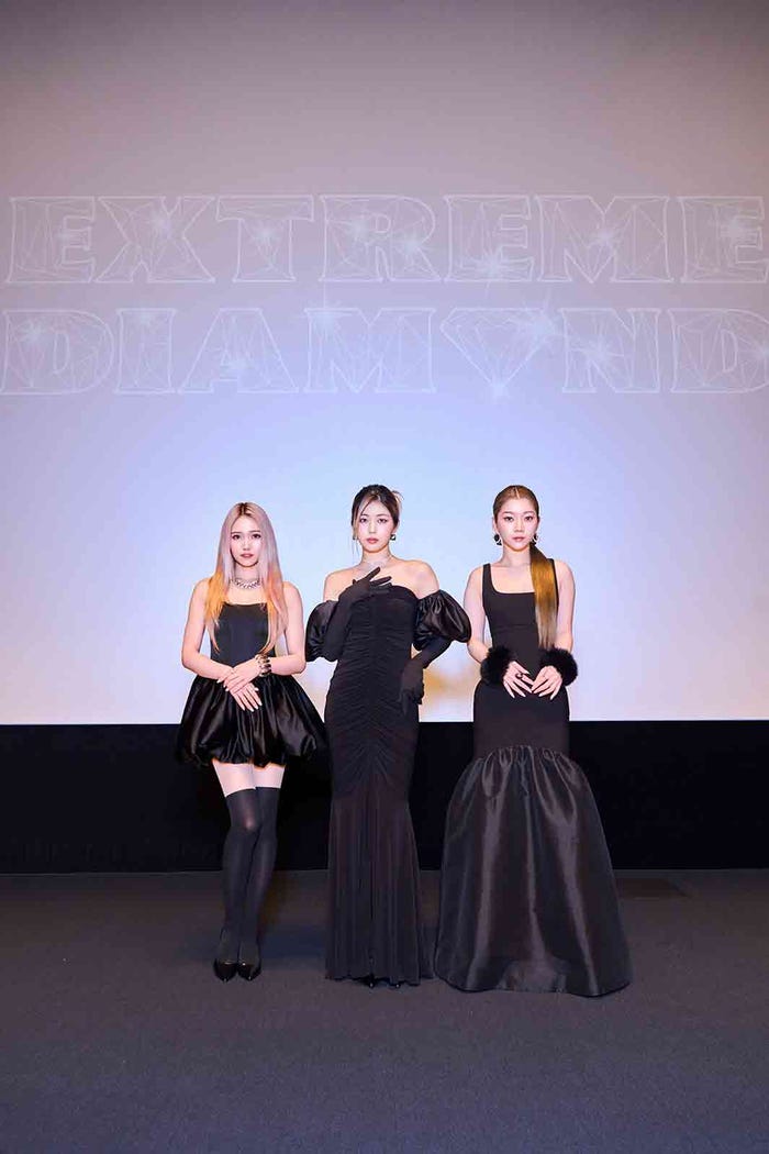 IS:SUE(C)LAPONE GIRLS