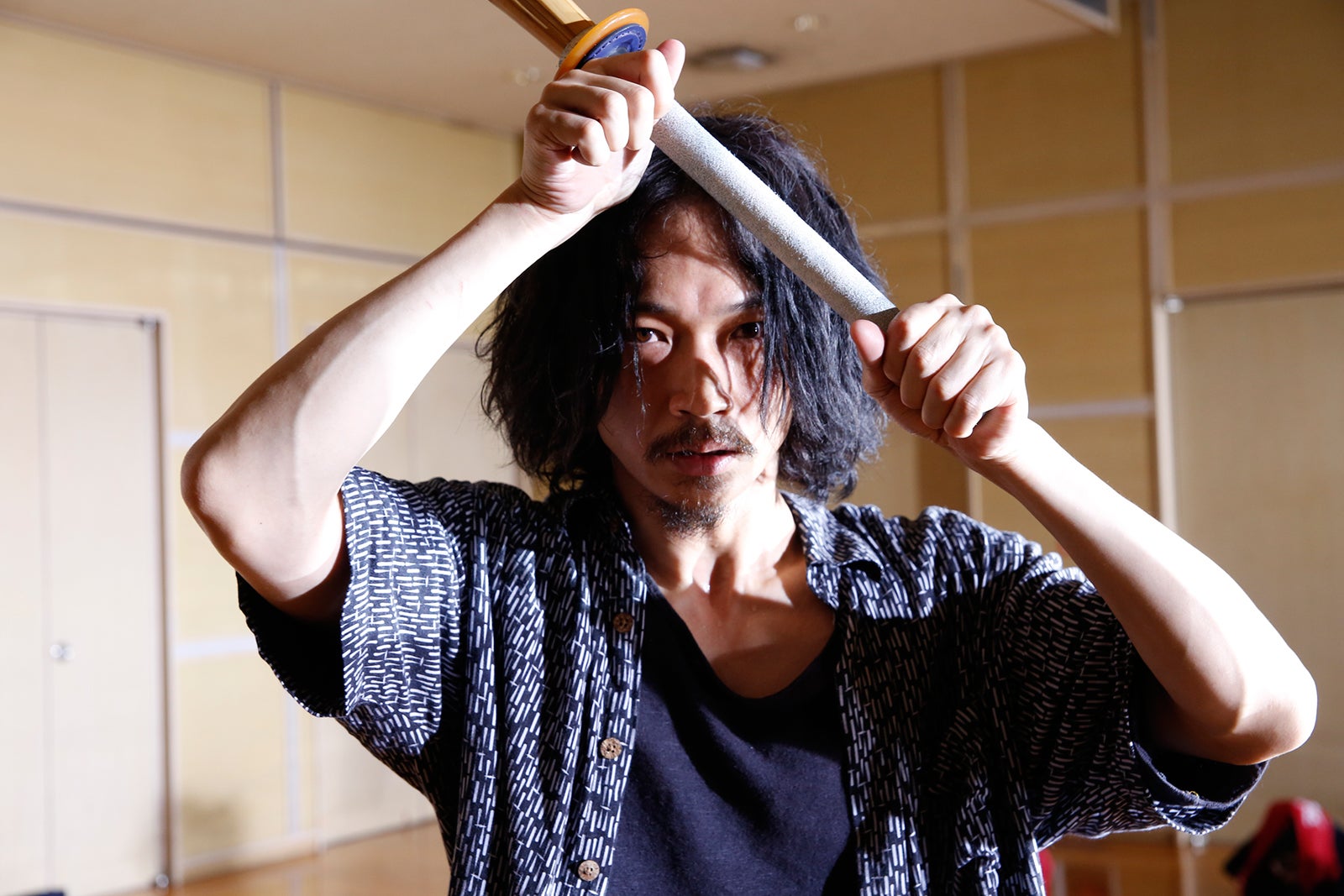 綾野剛（C）2017「武曲　MUKOKU」製作委員会