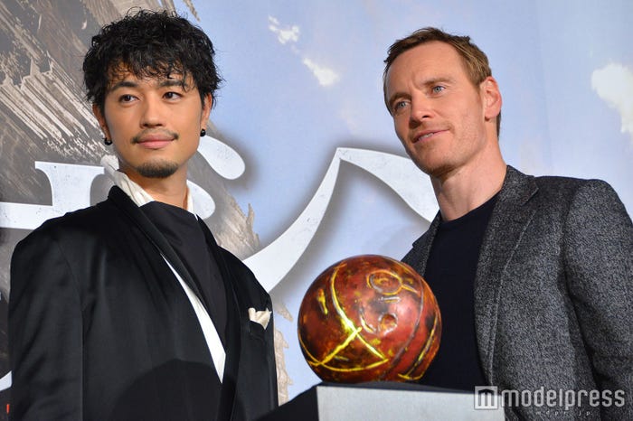 斎藤工、マイケル・ファスベンダー (C)モデルプレス