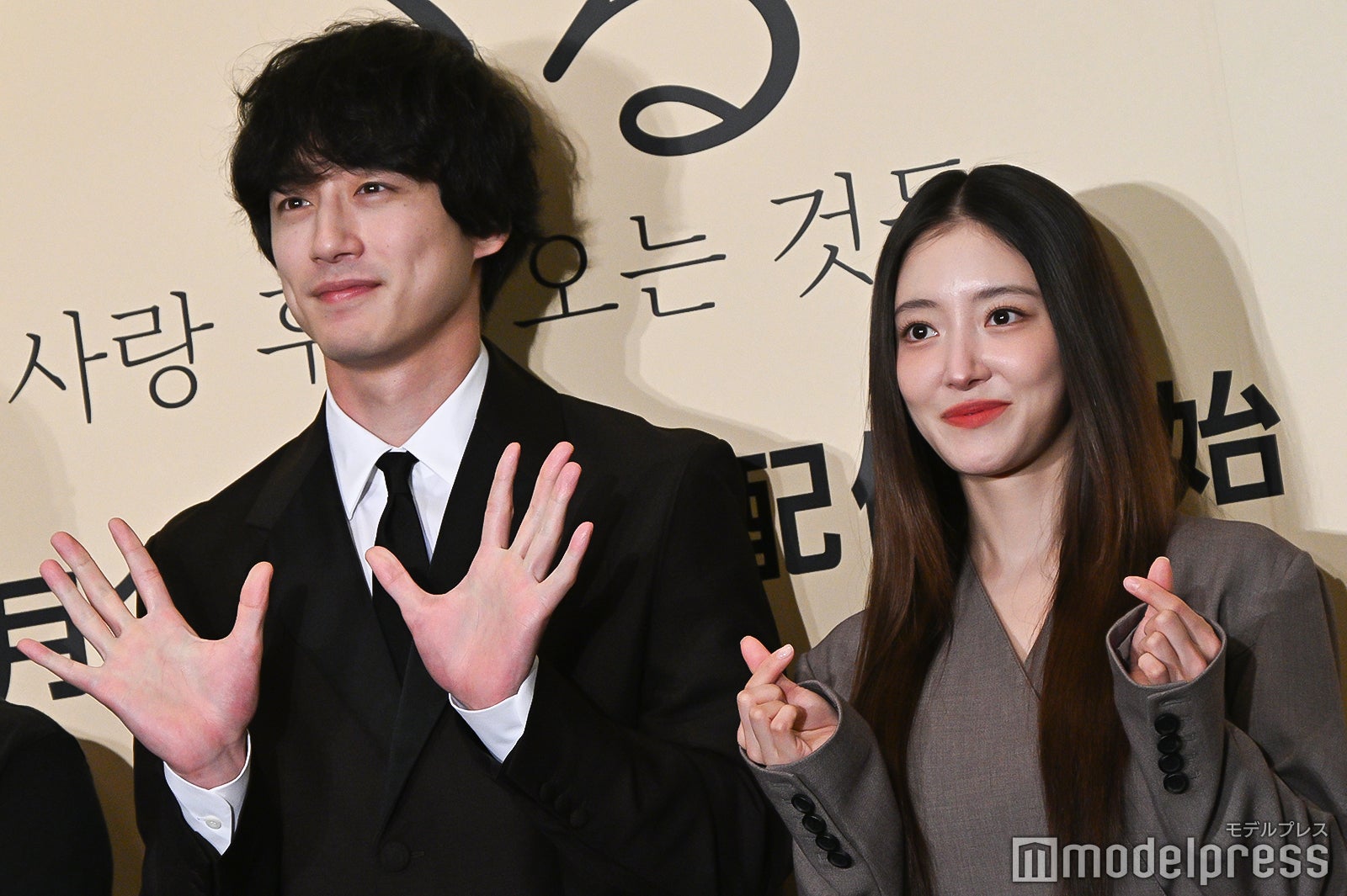 坂口健太郎、イ・セヨン（C）モデルプレス