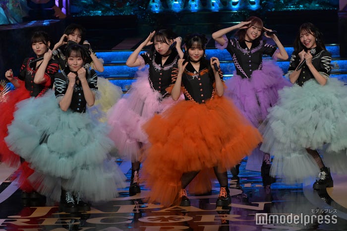 月足天音、早瀬ノエル、真中まな、松本かれん、鎮西寿々歌、仲川瑠夏、櫻井優衣/FRUITS ZIPPER(C)モデルプレス