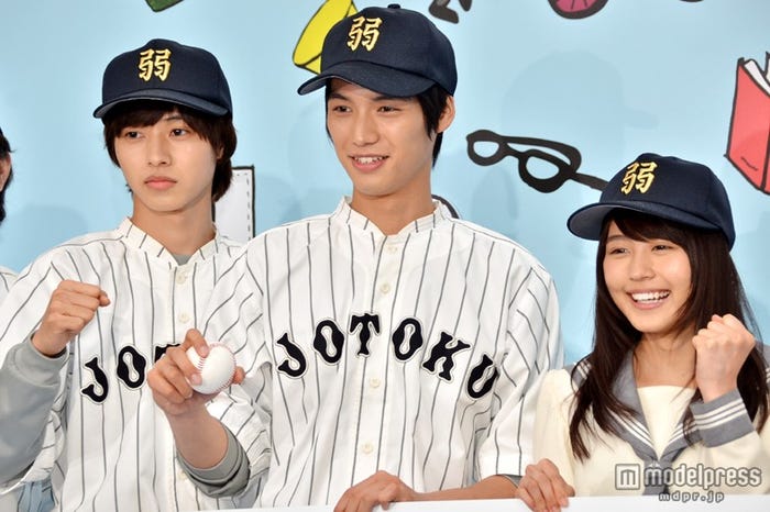 (左から)山崎賢人、福士蒼汰、有村架純