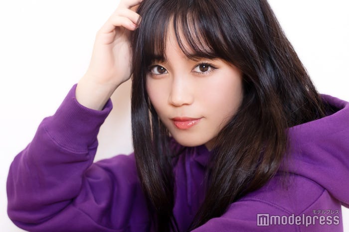 鷲尾伶菜 (C)モデルプレス