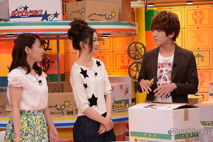 (左から)山田菜々、足立梨花、大倉士門(C)中京テレビ