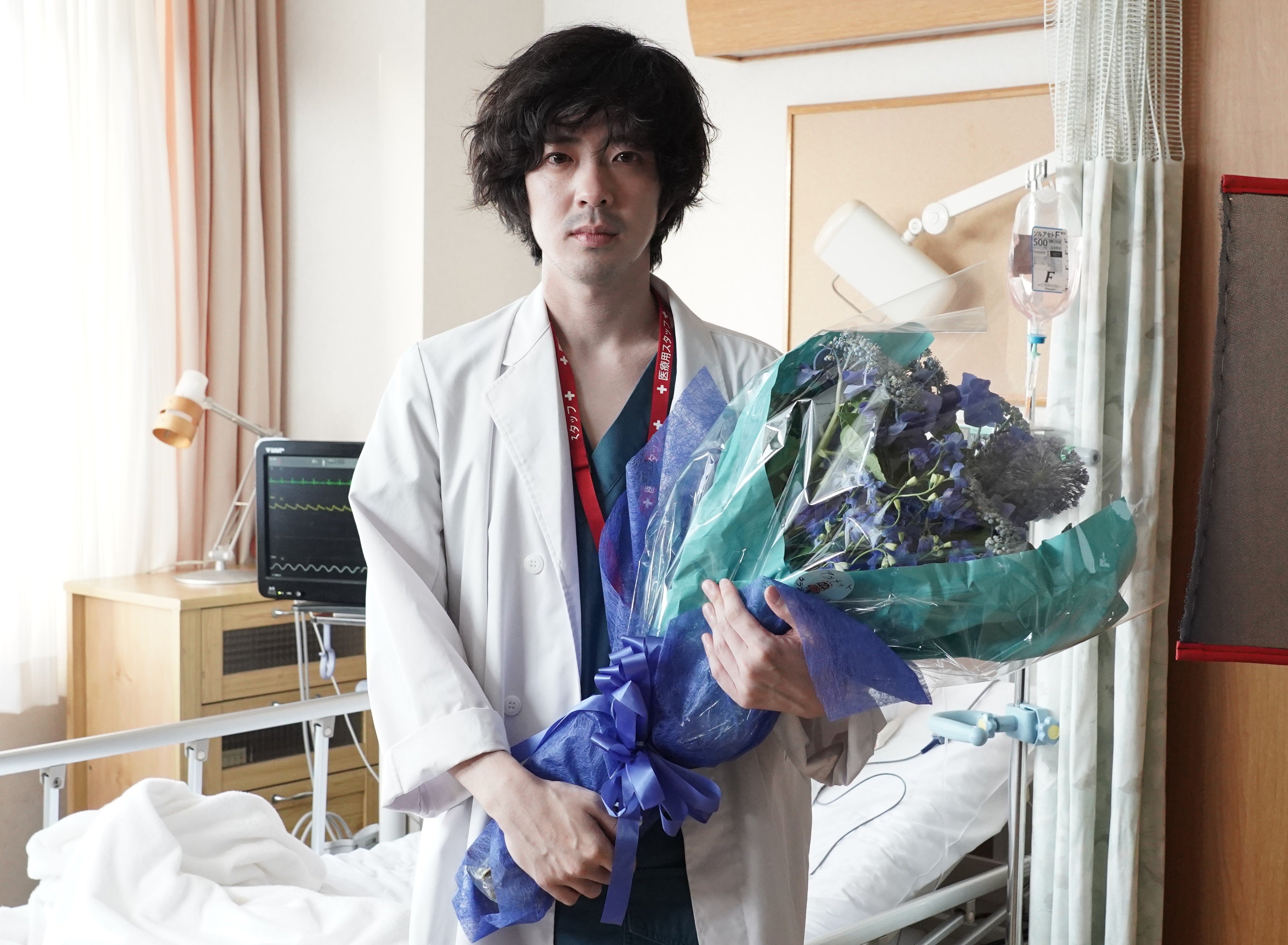 若葉竜也「アンメット」クランクアップで涙 サプライズに驚き「この景色は、ずっと忘れないと思います」