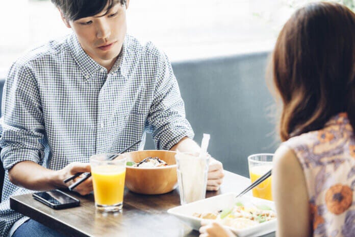 気遣いができない