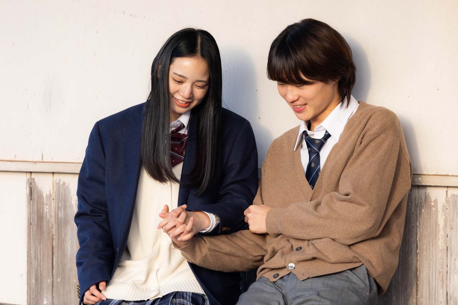 宮城弥生、東野海来「恋する◆週末ホームステイ 2024冬」（C）AbemaTV, Inc.