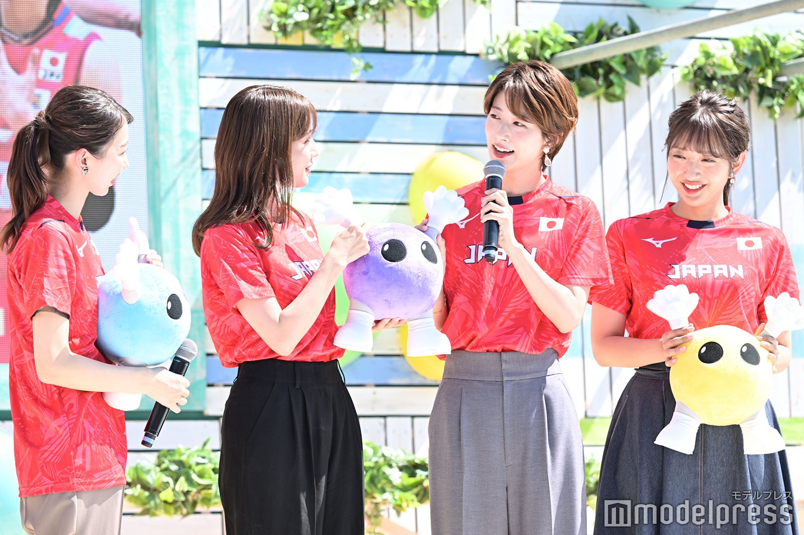 小室瑛莉子アナ、堤礼実アナ、海老原優香アナ、藤本万梨乃アナ（C）モデルプレス