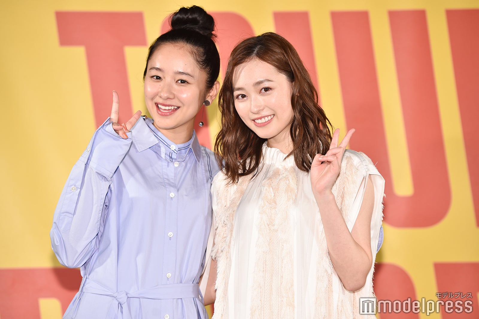 堀田真由、福原遥 （C）モデルプレス