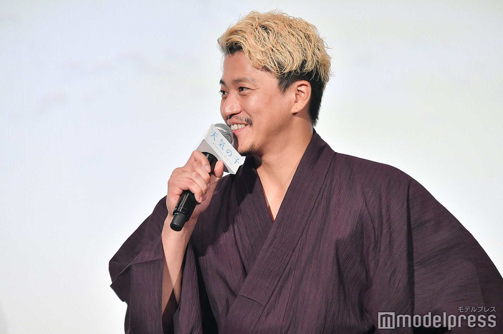 小栗旬（C）モデルプレス