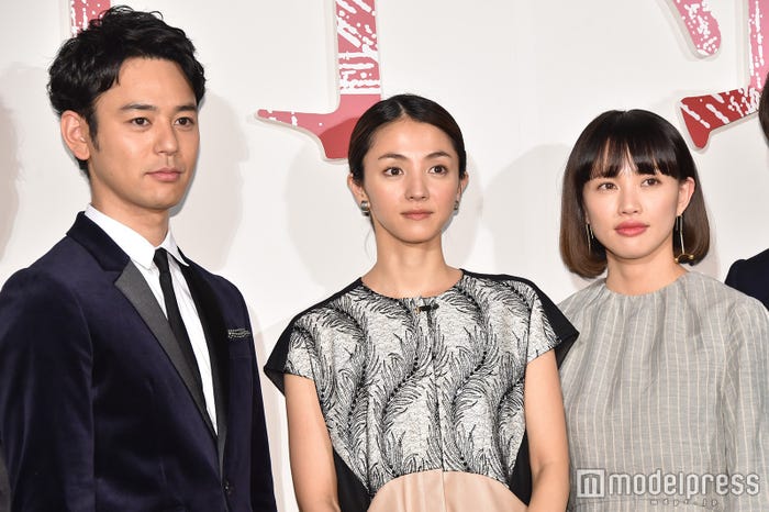 (左から)妻夫木聡、満島ひかり、臼田あさ美 (C)モデルプレス