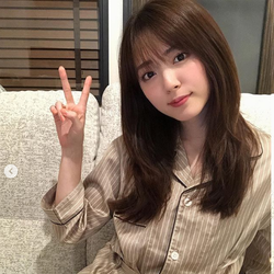 鈴木愛理 部屋着姿のピースshotにファン悶絶 超絶綺麗 美人 激かわ モデルプレス 鈴木愛理 部屋着姿のピースshotにファン悶絶 超絶綺麗 美人 激かわ モデルプレス