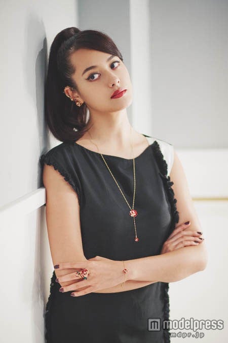 浦浜アリサ、「グロッセ・グラッセ」と人生初コラボ