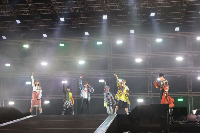 AAA (画像提供:avex)