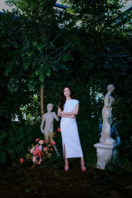 ソン・ヘギョ、スプリングコレクションに登場 秘密の花園へ - モデルプレス