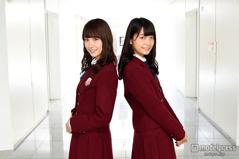 衛藤美彩（左）、深川麻衣（右）