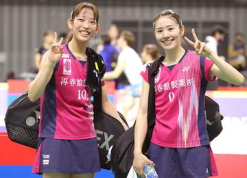 志田千陽の激レアキャップスタイルが「やっぱり小顔」松山奈未＆山口茜との古巣3ショにファン感動「別々になっても」「大好きな3人」
