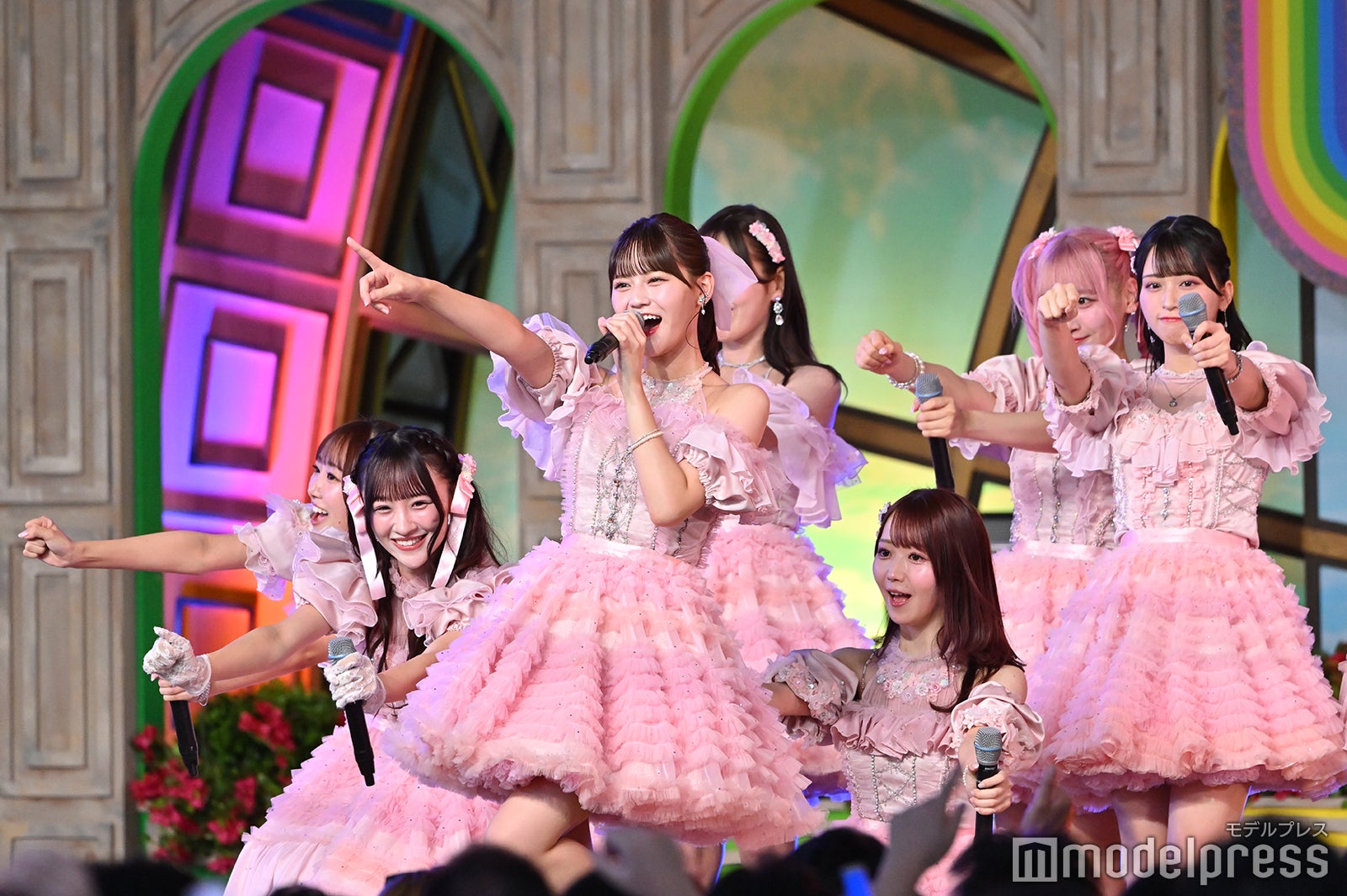 ＝LOVE（C）モデルプレス