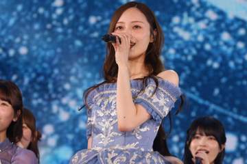 乃木坂46梅澤美波、卒業コンサートで大粒の涙「役目は100％で全うできた」 尊敬する白石麻衣からもメッセージ
