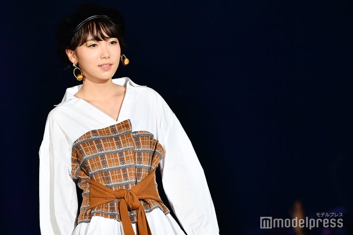飯豊まりえ ファッションステージでトリ飾る デコルテ輝く大人スタイル Tgc富山18 モデルプレス 飯豊まりえ ファッションステージでトリ飾る デコルテ輝く大人スタイル Tgc富山18 モデルプレス