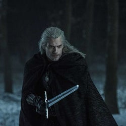『ウィッチャー』ヘンリー・カヴィル、あの大スターの影響で自分でスタントをこなす