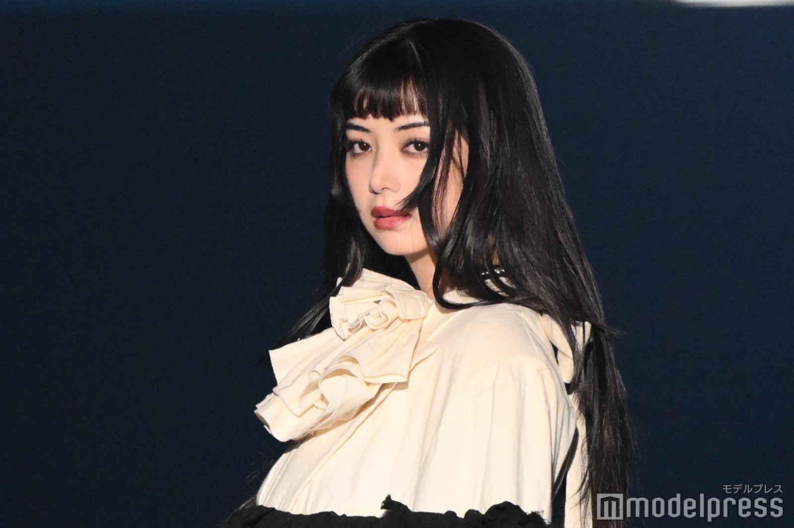 池田エライザ、トップバッターで「TGCしずおか2026」開幕 指をくわえる仕草に歓声