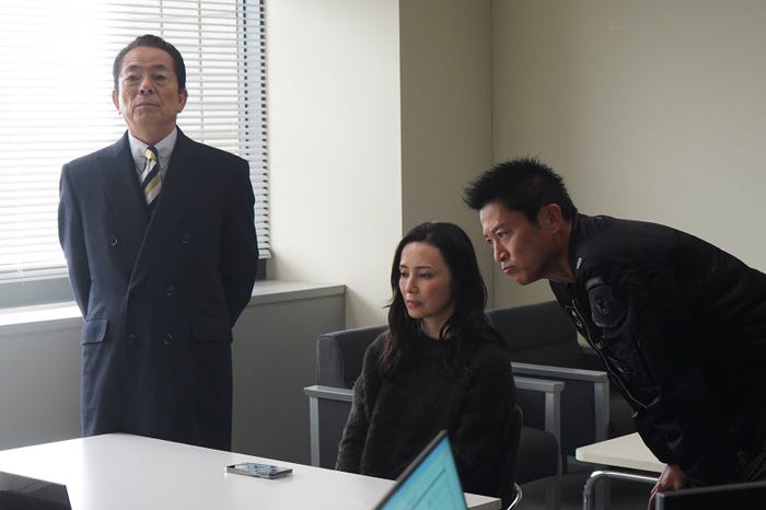 水谷豊、美村里江、寺脇康文「相棒season22」第10話 元日スペシャルより(C)テレビ朝日